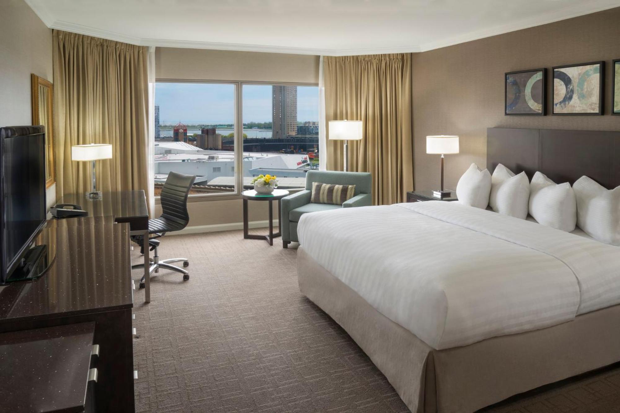 Intercontinental Toronto Centre By Ihg Hotel Exterior foto